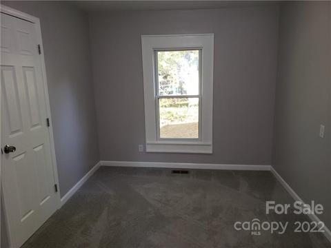 437 E D St, Newton, NC 28658 photo 7