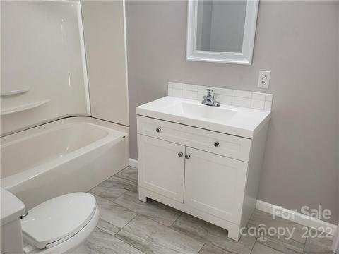 437 E D St, Newton, NC 28658 photo 12