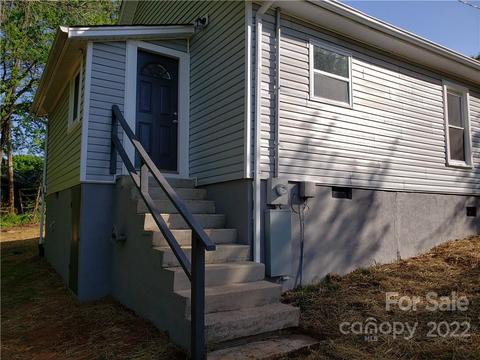 437 E D St, Newton, NC 28658 photo 3
