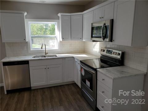 437 E D St, Newton, NC 28658 photo 6