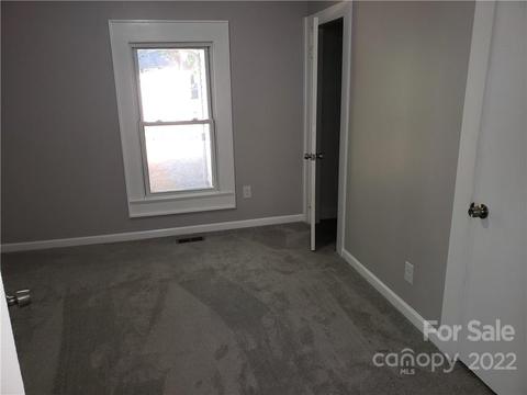 437 E D St, Newton, NC 28658 photo 8