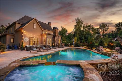 19607 Olde Spring Ct, Cornelius, NC 28031 photo 1