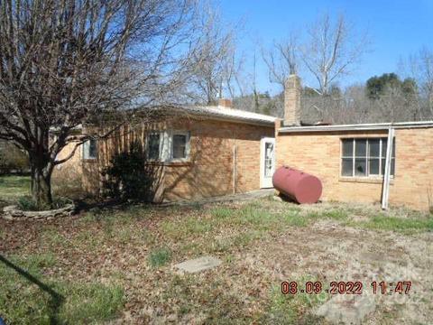 2934 Broad St, Clyde, NC 28721 photo 6