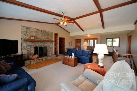 537 Kingcrest Dr, Flat Rock, NC 28731 photo 15