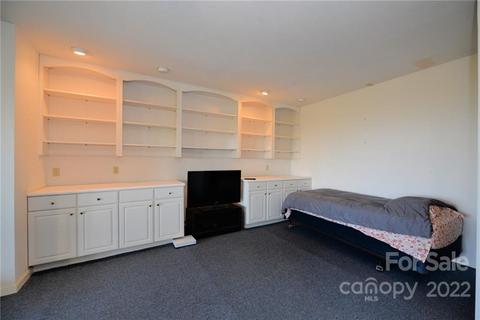 537 Kingcrest Dr, Flat Rock, NC 28731 photo 35