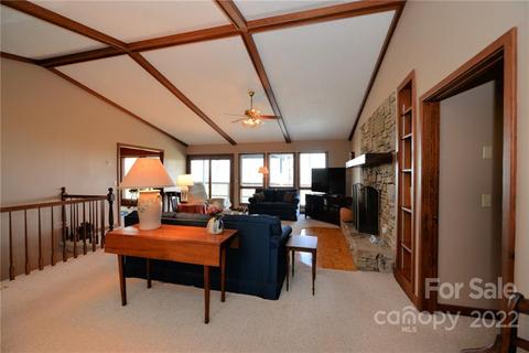 537 Kingcrest Dr, Flat Rock, NC 28731 photo 14