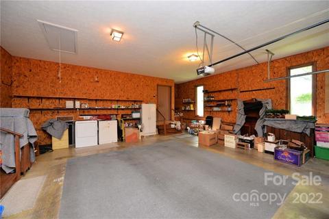 537 Kingcrest Dr, Flat Rock, NC 28731 photo 33