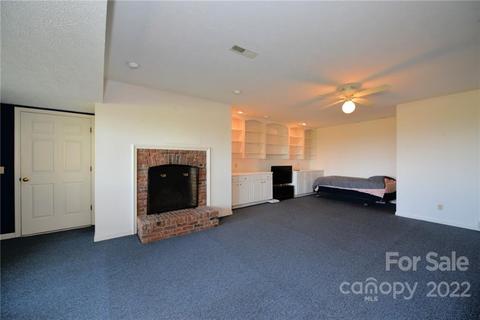 537 Kingcrest Dr, Flat Rock, NC 28731 photo 37