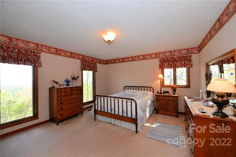 537 Kingcrest Dr, Flat Rock, NC 28731 photo 21