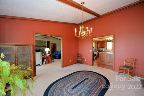537 Kingcrest Dr, Flat Rock, NC 28731 photo 17