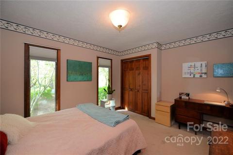 537 Kingcrest Dr, Flat Rock, NC 28731 photo 28