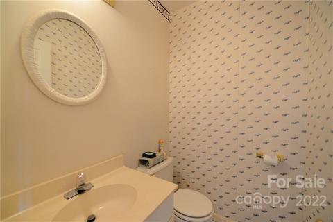 537 Kingcrest Dr, Flat Rock, NC 28731 photo 39