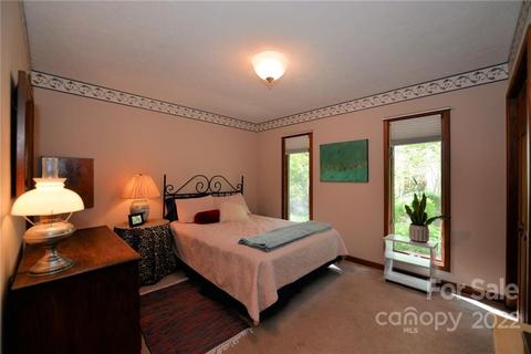537 Kingcrest Dr, Flat Rock, NC 28731 photo 27