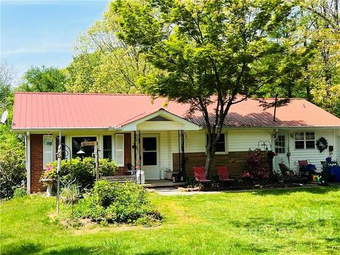 924 Brooklyn Ave, Hendersonville, NC 28739