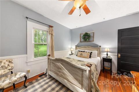 309 Spring St, Canton, NC 28716 photo 8