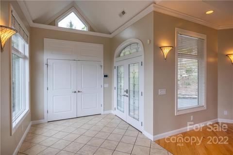 381 Rockledge Rd, Spruce Pine, NC 28777 photo 4