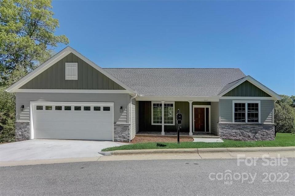  287 Williams Meadow Loop, Hendersonville, NC 28739 photo 4