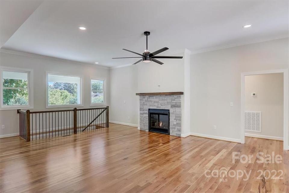 287 Williams Meadow Loop, Hendersonville, NC 28739 photo 9