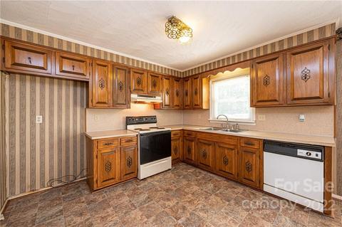 2382 Plainfield Dr, Conover, NC 28613 photo 19