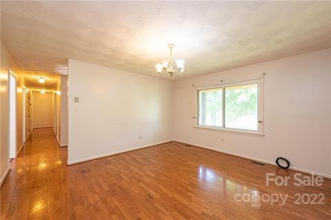 2382 Plainfield Dr, Conover, NC 28613 photo 17
