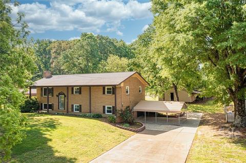 2382 Plainfield Dr, Conover, NC 28613 photo 3