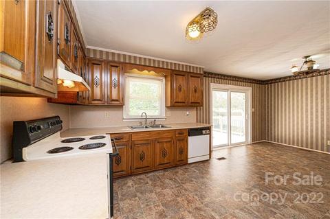 2382 Plainfield Dr, Conover, NC 28613 photo 21
