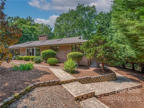 563 Fox Run Ln, Tryon, NC 28782 photo 3