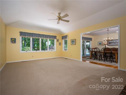 563 Fox Run Ln, Tryon, NC 28782 photo 9