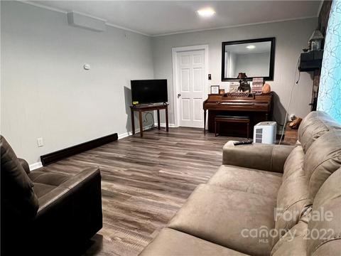 702 Huffman River Ln, Purlear, NC 28665 photo 33