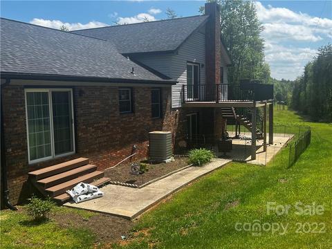 702 Huffman River Ln, Purlear, NC 28665 photo 10