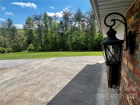 702 Huffman River Ln, Purlear, NC 28665 photo 5