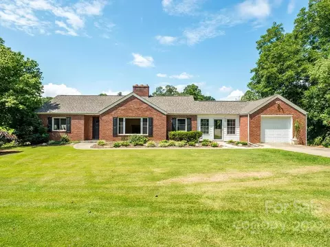 214 Hazel Brook Rd, Marshall, NC 28753 photo 1