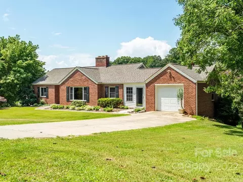 214 Hazel Brook Rd, Marshall, NC 28753 photo 2