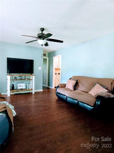 541 Daniel St, Denton, NC 27239 photo 5