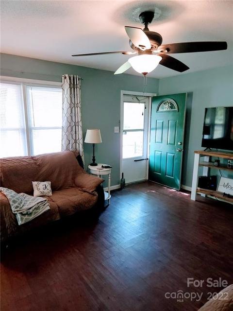541 Daniel St, Denton, NC 27239 photo 3