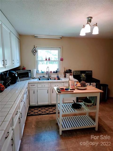 541 Daniel St, Denton, NC 27239 photo 9
