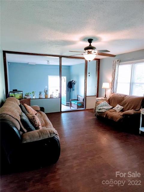 541 Daniel St, Denton, NC 27239 photo 4