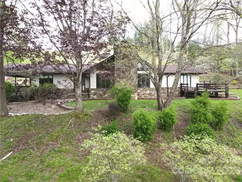 58 Day Book Dr, Burnsville, NC 28714