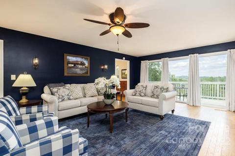 128 Fox Covert Ln, Tryon, NC 28782 photo 2