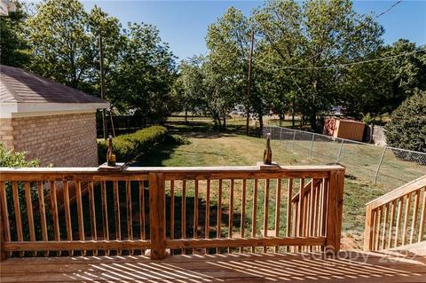 66 Maple St, Badin, NC 28009 photo 22