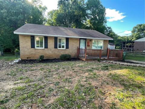 2221 Devon Dr, Dallas, NC 28034 photo 1