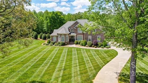 3128 Beaver Dam Dr, Monroe, NC 28110 photo 2