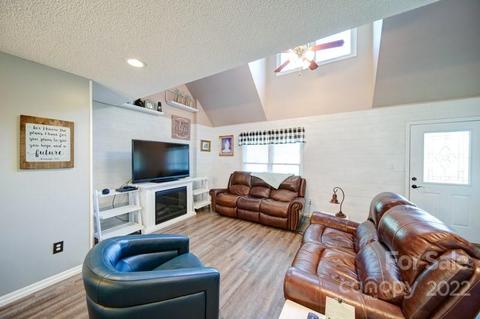 5067 Deer Run Dr, Crouse, NC 28033 photo 9