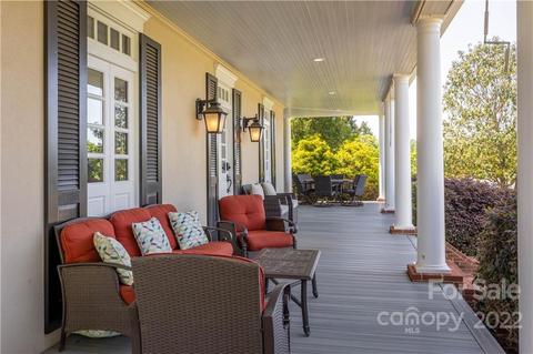 3674 River Rd, Hickory, NC 28602 photo 3
