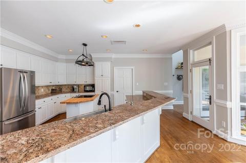 3674 River Rd, Hickory, NC 28602 photo 9