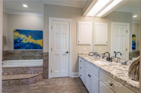 3674 River Rd, Hickory, NC 28602 photo 16