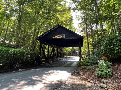 52 Turn-a-bout Ct, Waynesville, NC 28785