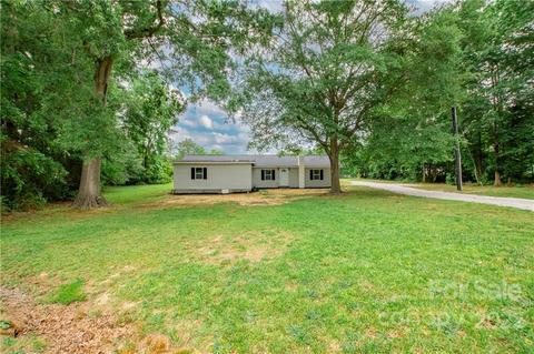 2498 Cane Mill Rd, Lancaster, SC 29720 photo 2