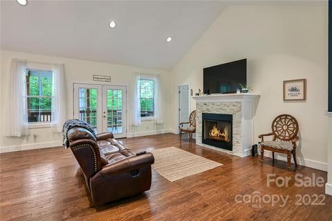 161 Snooks Path, Mars Hill, NC 28754 photo 5