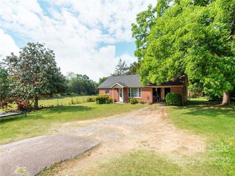 2202 Flat Creek Rd, Lancaster, SC 29720 photo 2